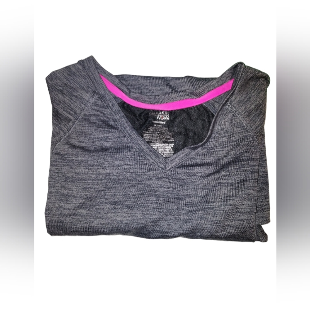 Danskin | Cute Athletic Top!